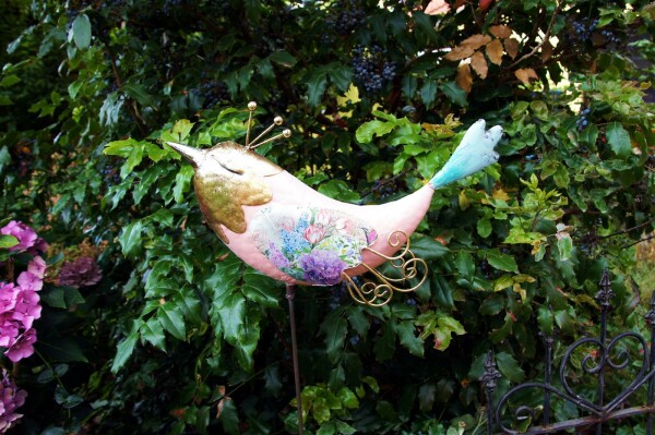 Gartenstecker Vogel rosa