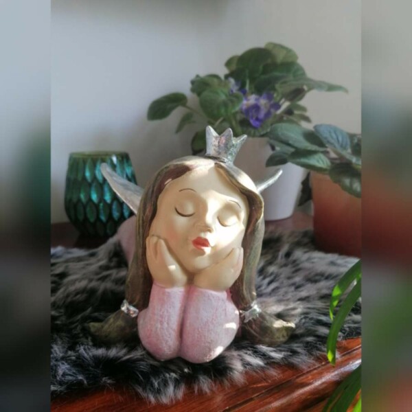 Engel liegend rosa
