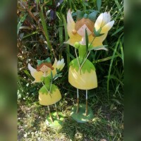 Elfe mit Blume