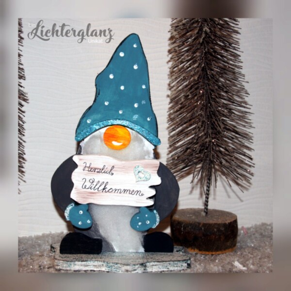 Handgefertigter Weihnachtswichtel aus Holz | Unikat